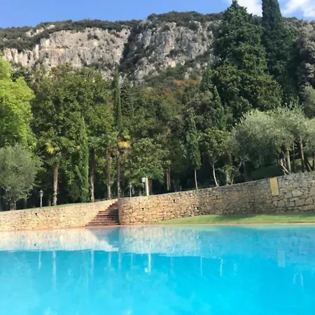 Exclusive Punta San Vigilio Villa