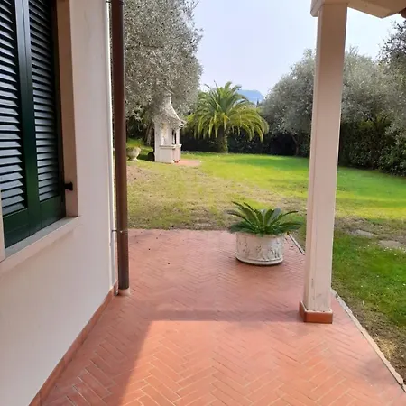 Exclusive Punta San Vigilio 빌라 *