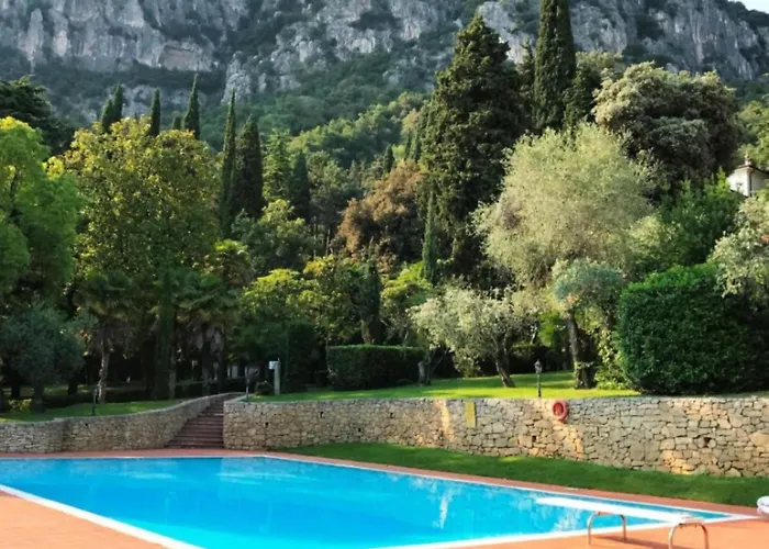 Exclusive Punta San Vigilio * Garda (Verona)